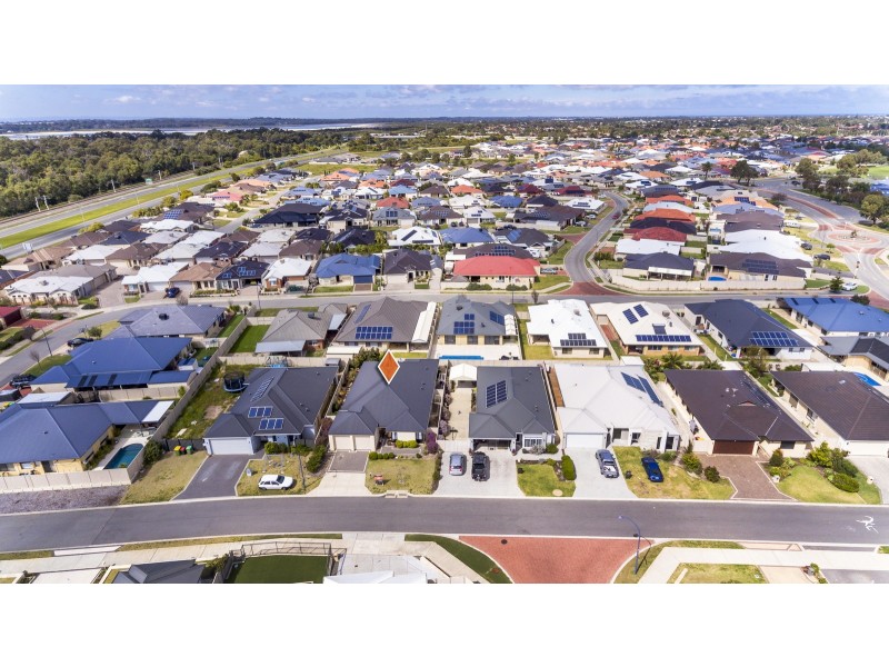 12 Sunderland Way, Waikiki WA 6169