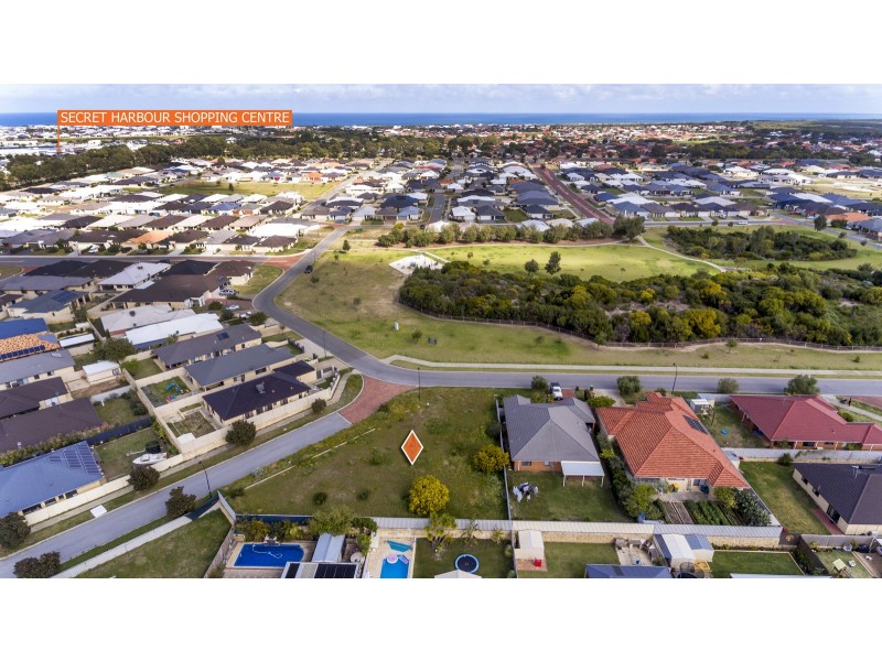 8 Angourie Street, Secret Harbour WA 6173