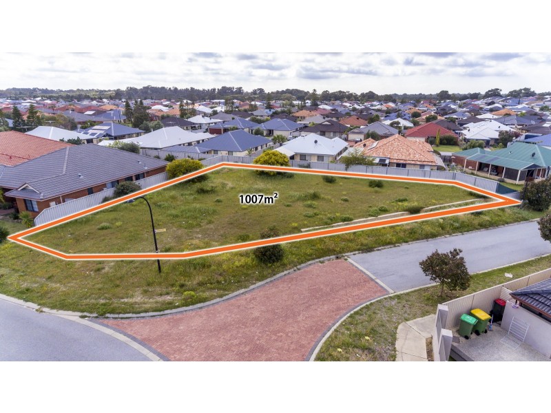 8 Angourie Street, Secret Harbour WA 6173