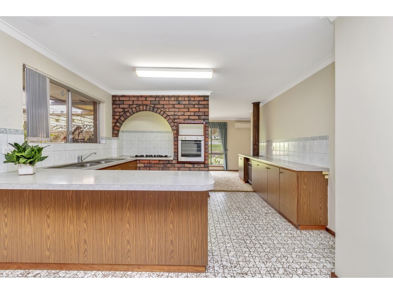 40 Janis Street, Halls Head WA 6210