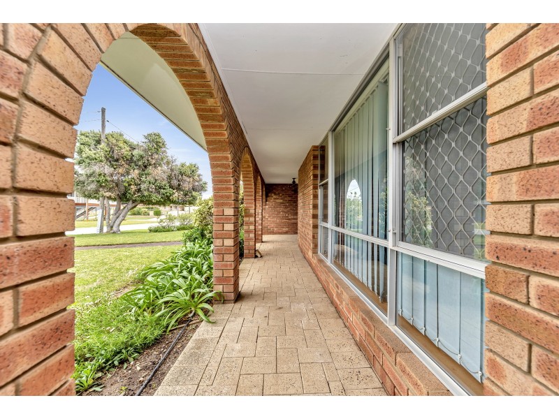 40 Janis Street, Halls Head WA 6210