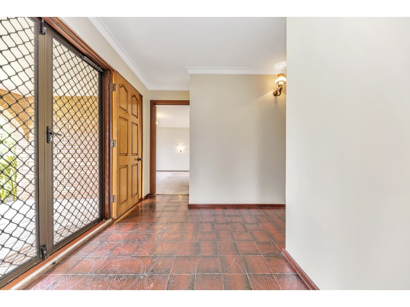 40 Janis Street, Halls Head WA 6210