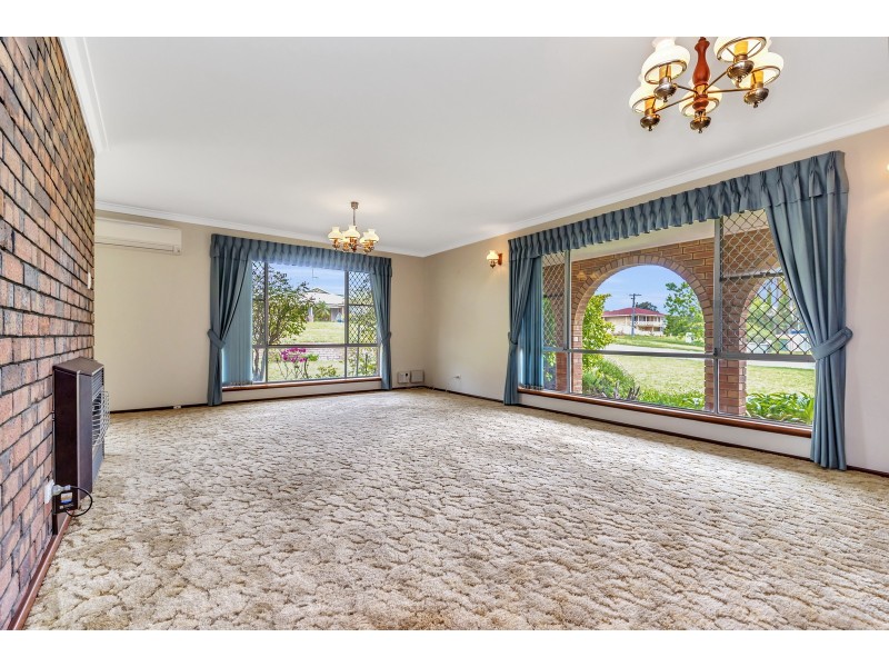 40 Janis Street, Halls Head WA 6210