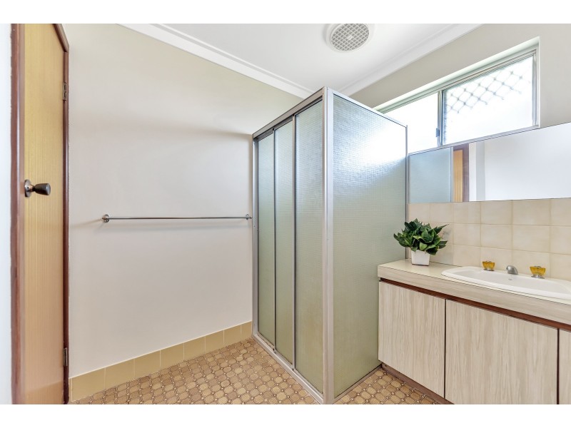 40 Janis Street, Halls Head WA 6210