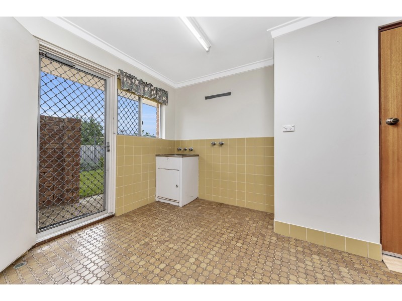 40 Janis Street, Halls Head WA 6210