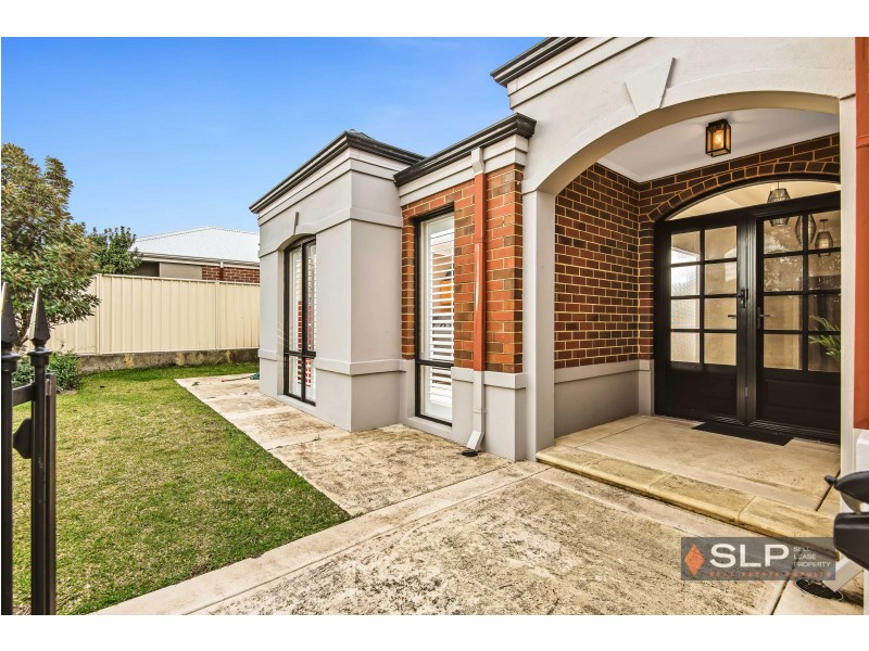 22 Lareema Gardens, Banksia Grove WA 6031