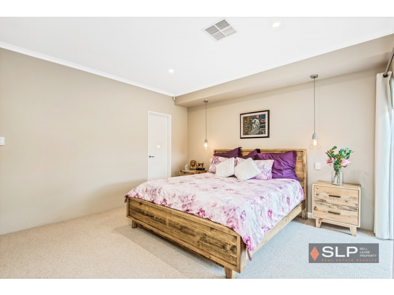 22 Lareema Gardens, Banksia Grove WA 6031