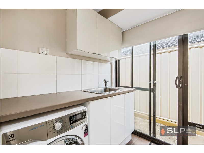 22 Lareema Gardens, Banksia Grove WA 6031