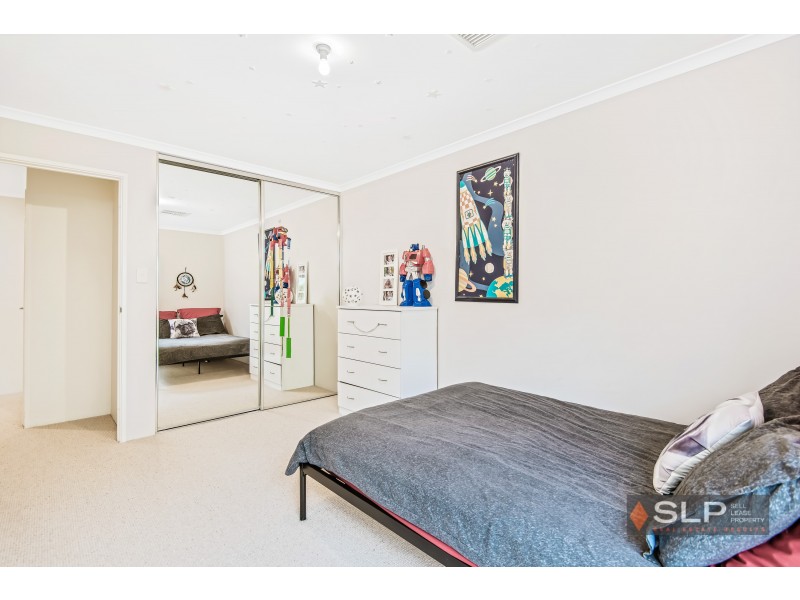 22 Lareema Gardens, Banksia Grove WA 6031