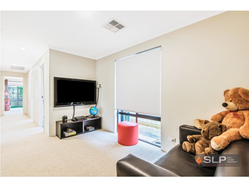 22 Lareema Gardens, Banksia Grove WA 6031