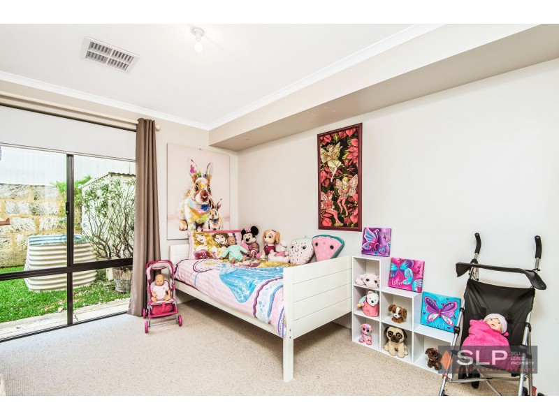 22 Lareema Gardens, Banksia Grove WA 6031