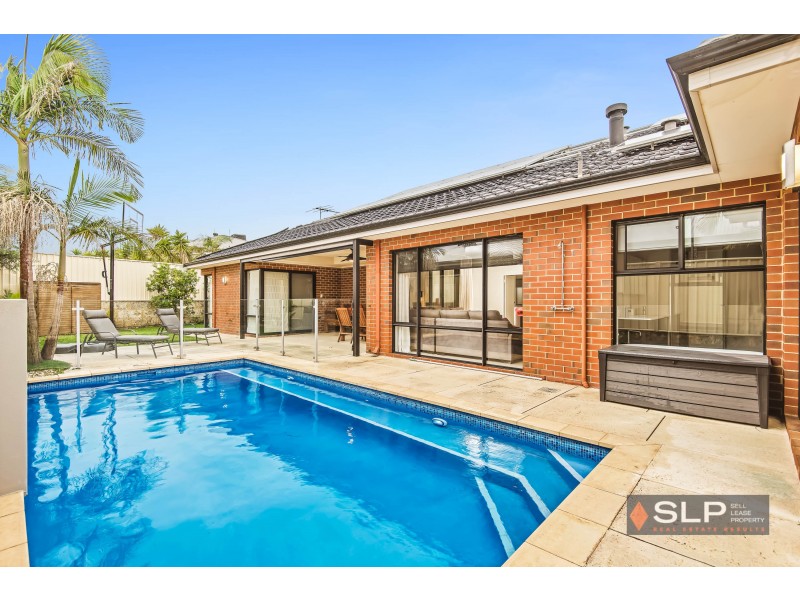 22 Lareema Gardens, Banksia Grove WA 6031