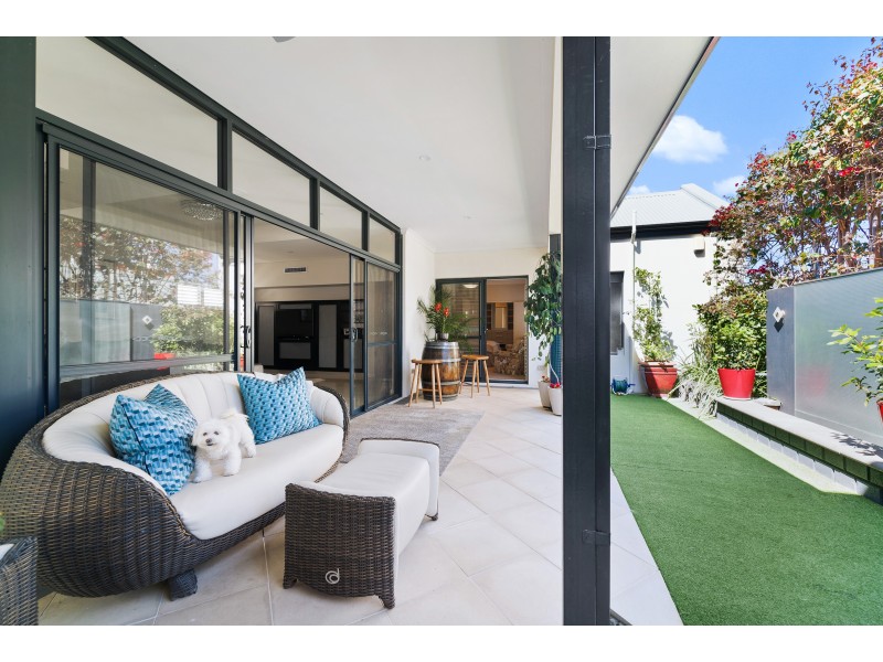 121 Salvado Road, Subiaco WA 6008