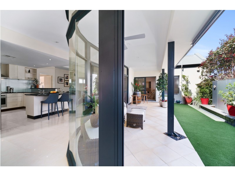 121 Salvado Road, Subiaco WA 6008