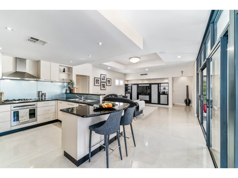 121 Salvado Road, Subiaco WA 6008