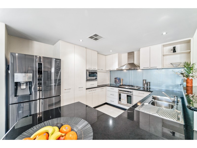 121 Salvado Road, Subiaco WA 6008