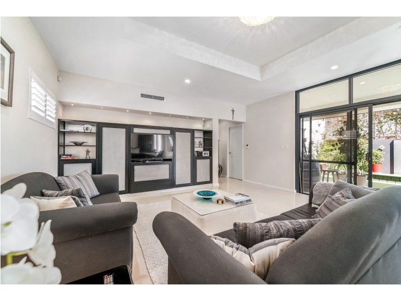 121 Salvado Road, Subiaco WA 6008