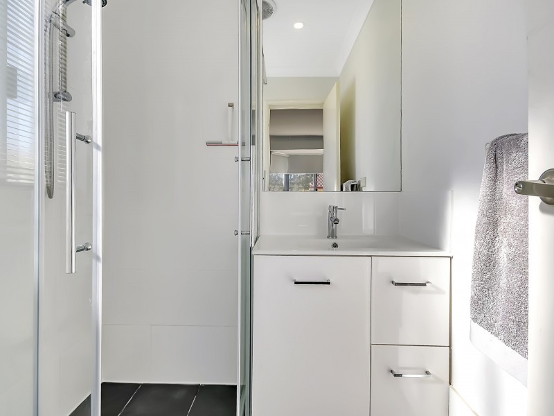 4 Kensington Way, Pearsall WA 6065