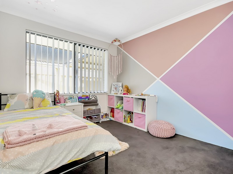 4 Kensington Way, Pearsall WA 6065