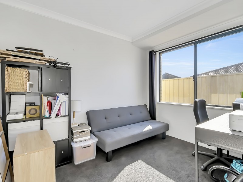 4 Kensington Way, Pearsall WA 6065