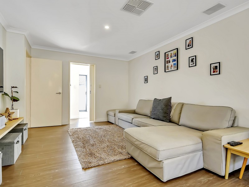 4 Kensington Way, Pearsall WA 6065