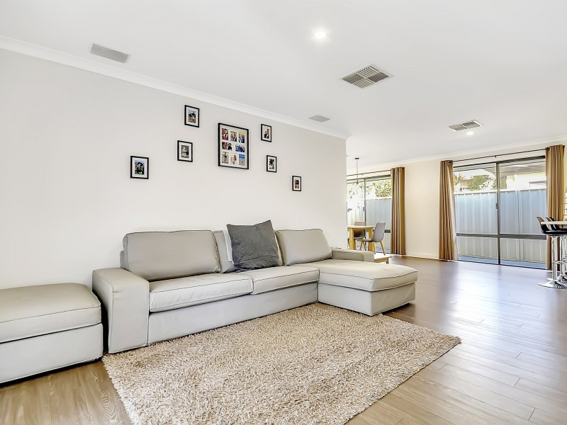 4 Kensington Way, Pearsall WA 6065