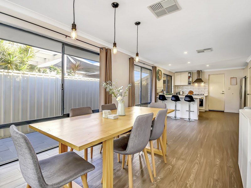 4 Kensington Way, Pearsall WA 6065