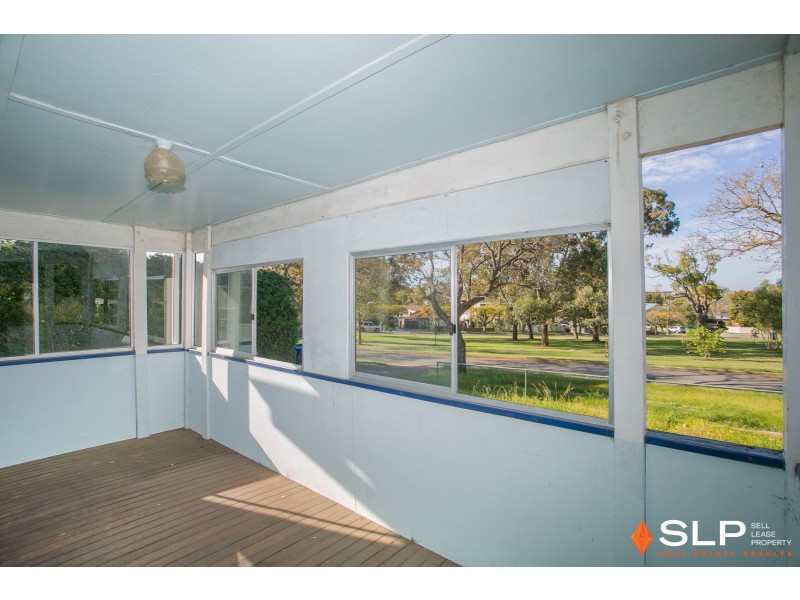 74 Nicholas Crescent, Hilton WA 6163