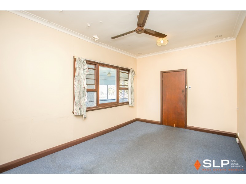 74 Nicholas Crescent, Hilton WA 6163