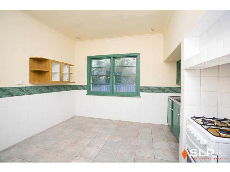 74 Nicholas Crescent, Hilton WA 6163