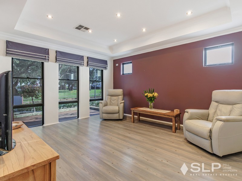 30 Keystone Loop, Secret Harbour WA 6173