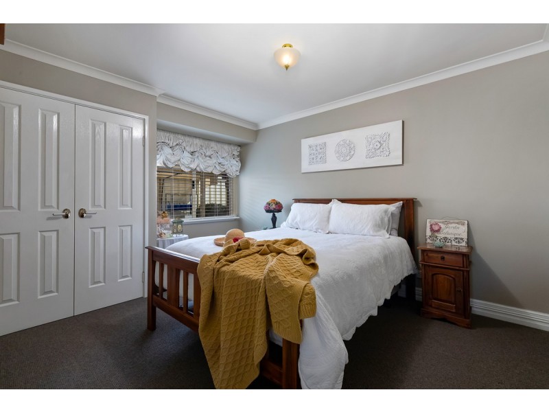 83 Welbeck Road, Canning Vale WA 6155