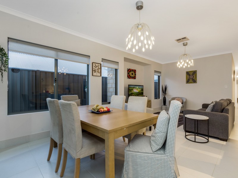 67 Boomerang Loop, Banksia Grove WA 6031