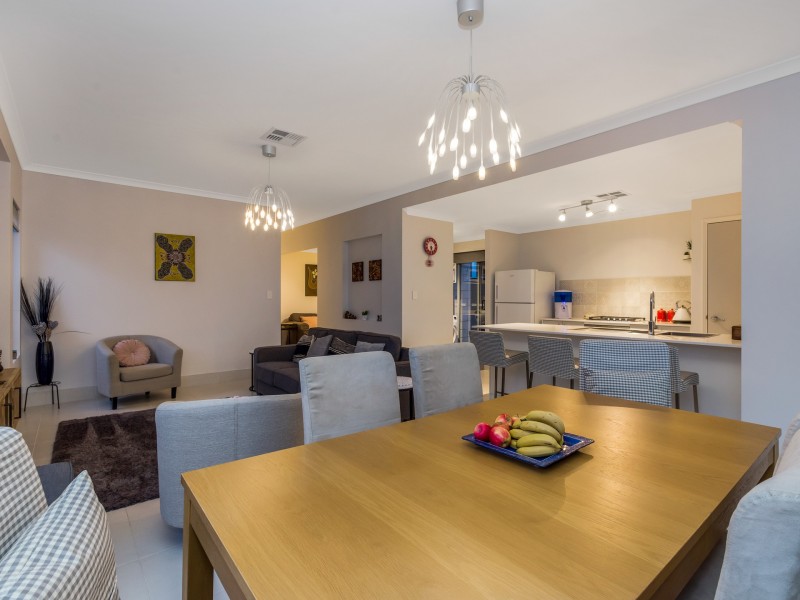 67 Boomerang Loop, Banksia Grove WA 6031