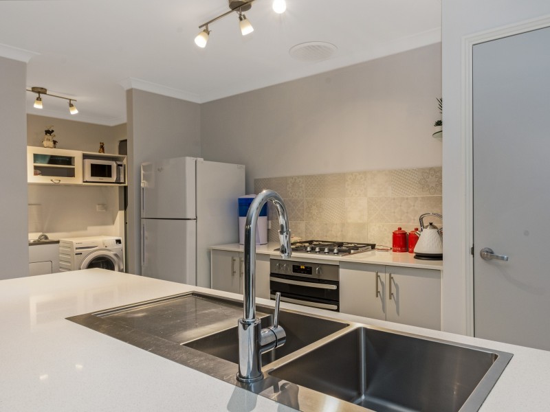 67 Boomerang Loop, Banksia Grove WA 6031