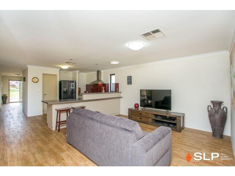 15 Syndicate Link, Munster WA 6166