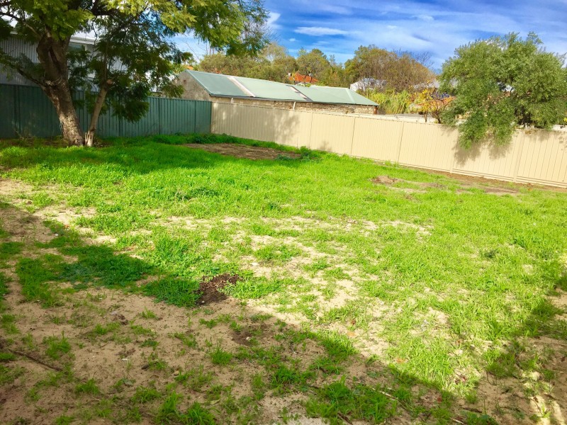 202A Carrington Street, Hilton WA 6163