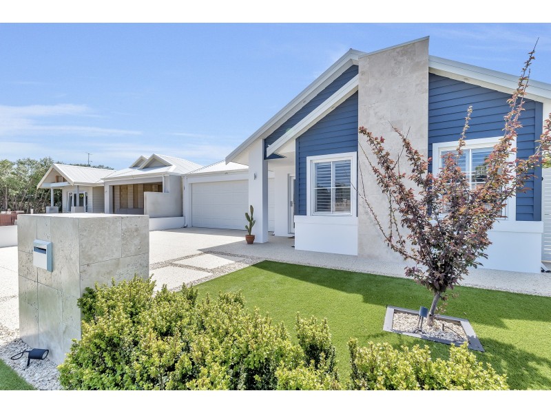 10A Cathryn Street, Halls Head WA 6210