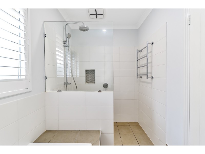 10A Cathryn Street, Halls Head WA 6210