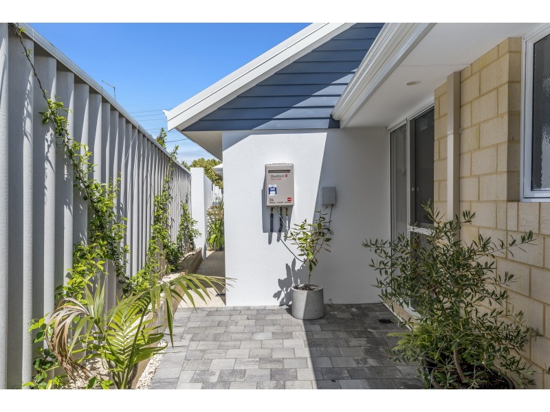 10A Cathryn Street, Halls Head WA 6210