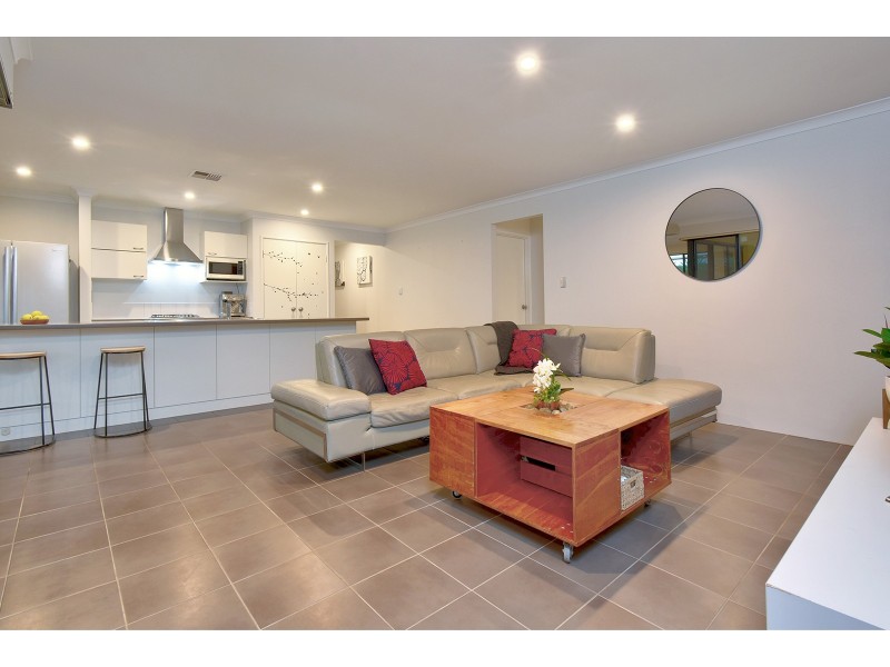 28 Oligantha Elbow, Banksia Grove WA 6031