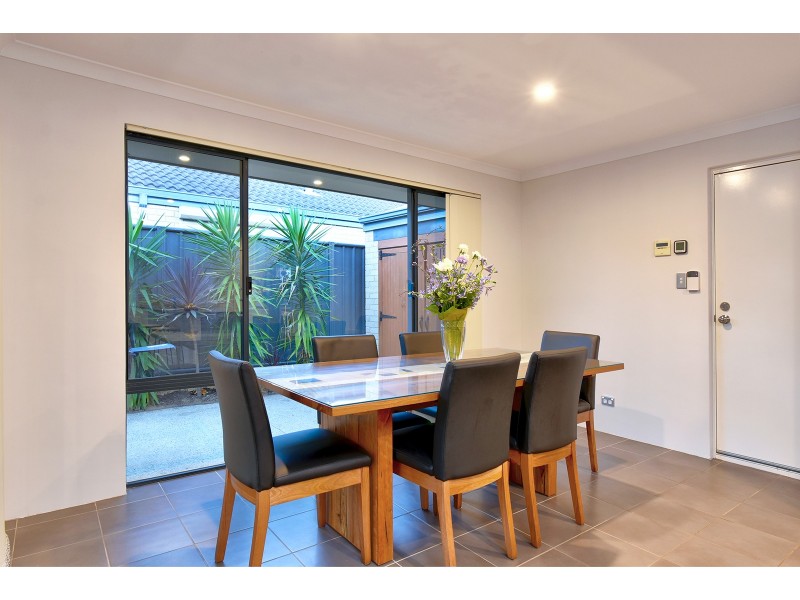 28 Oligantha Elbow, Banksia Grove WA 6031
