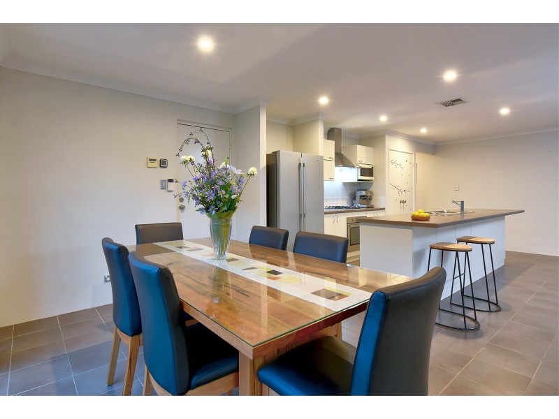 28 Oligantha Elbow, Banksia Grove WA 6031
