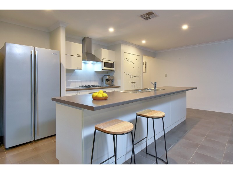 28 Oligantha Elbow, Banksia Grove WA 6031