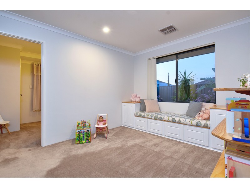 28 Oligantha Elbow, Banksia Grove WA 6031