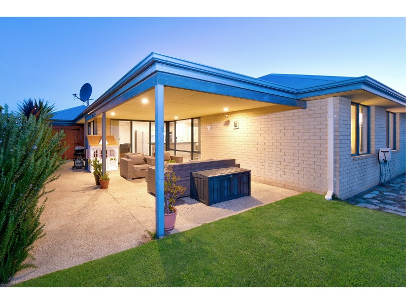 28 Oligantha Elbow, Banksia Grove WA 6031