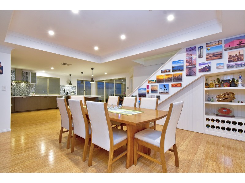 8 Memphis Ridge, Hocking WA 6065