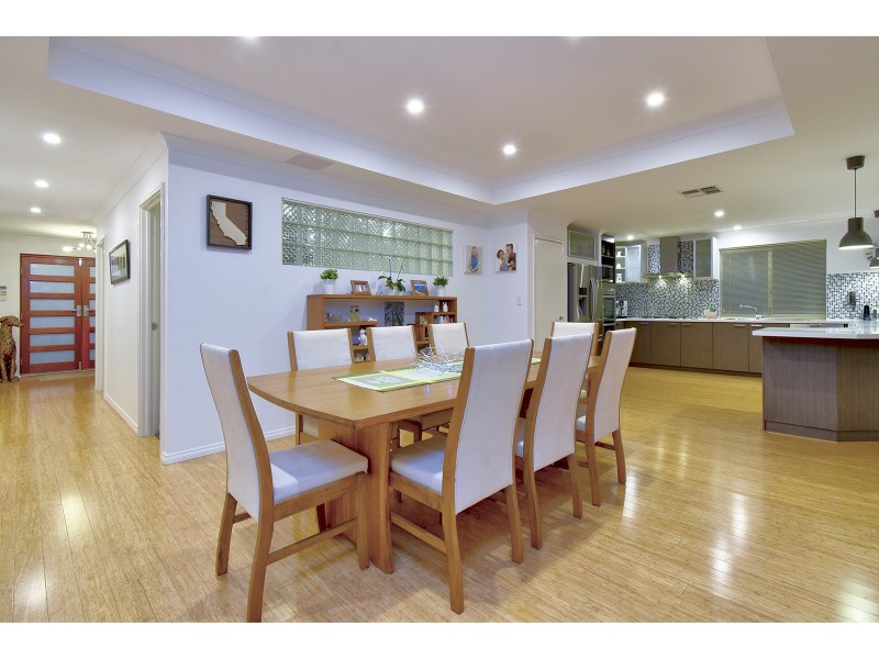 8 Memphis Ridge, Hocking WA 6065