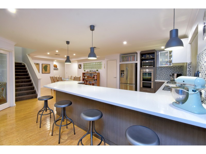 8 Memphis Ridge, Hocking WA 6065