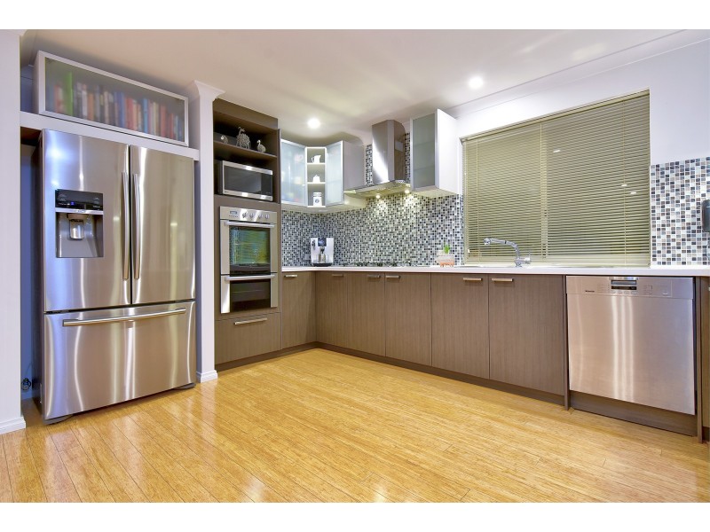 8 Memphis Ridge, Hocking WA 6065